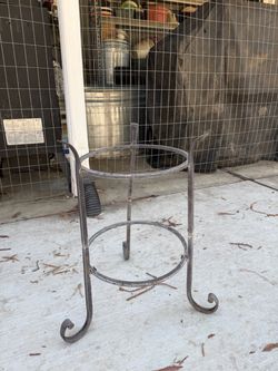 Pot stand