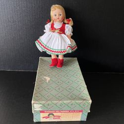 Vintage Madame Alexander 8” International Hungarian Doll No Headpiece 