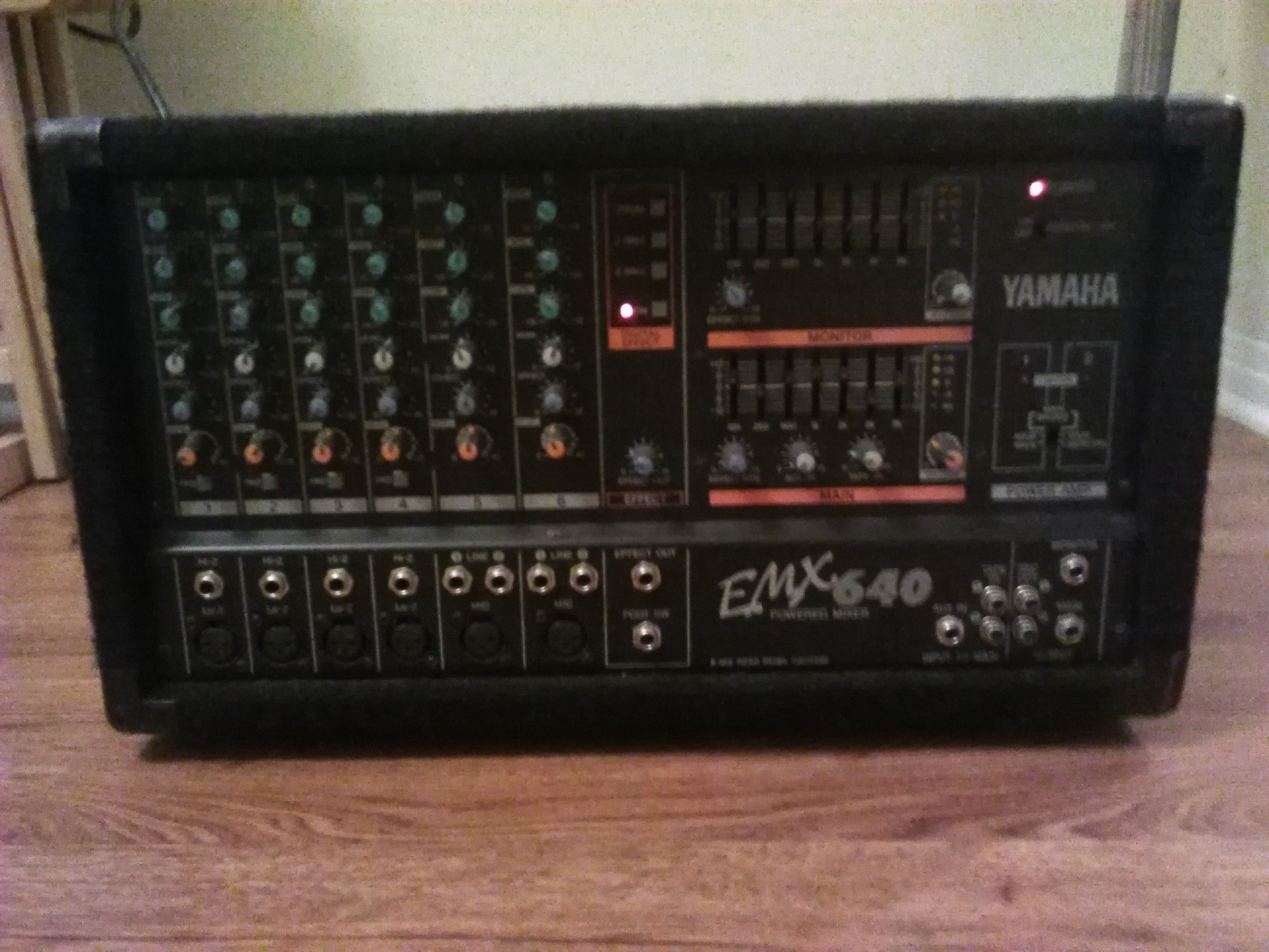 YAMAHA EX-640 POWERD MIXER