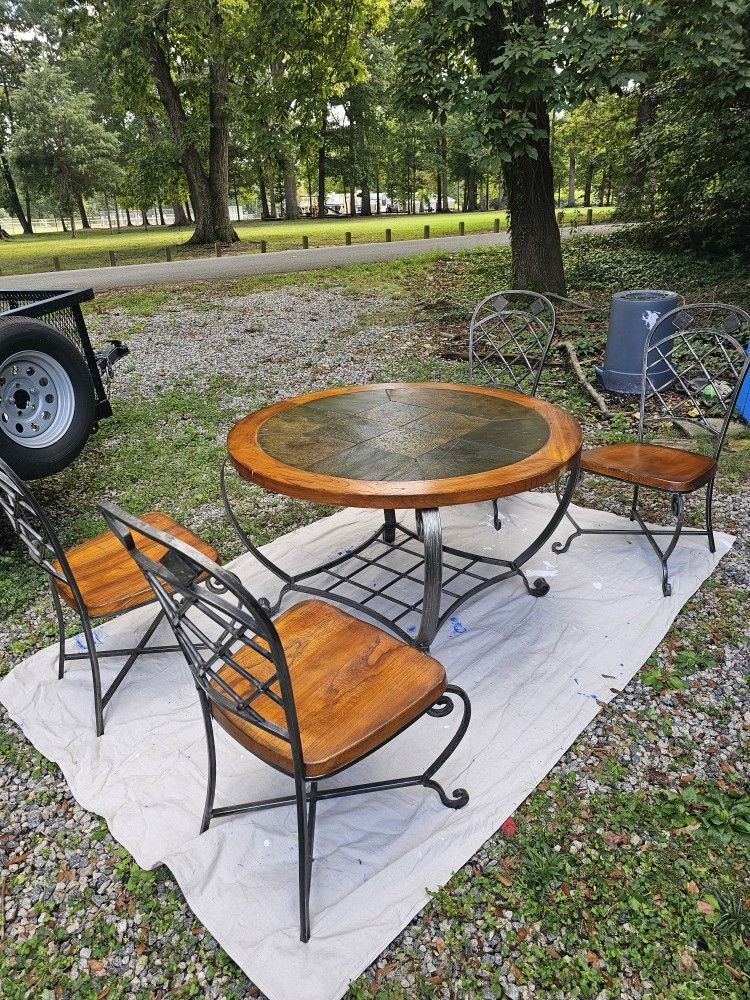 4ft Kitchen Table And 4 Chairs