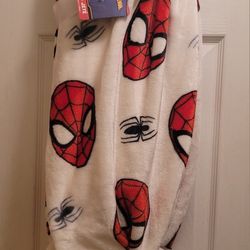  SpiderMan White Throw blanket 60x 70 Brand New With Tags Marvel 