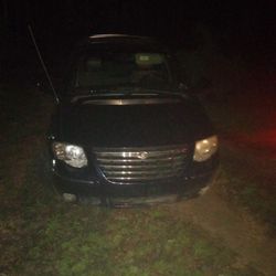 2005 Chrysler Town & Country
