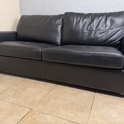 Black Leather Love Seat Pull Out Bed 