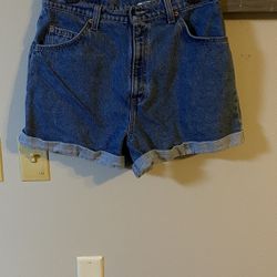 Levi’s 954 Shorts