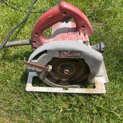 Milwaukee Heavy Duty Circular Saw 