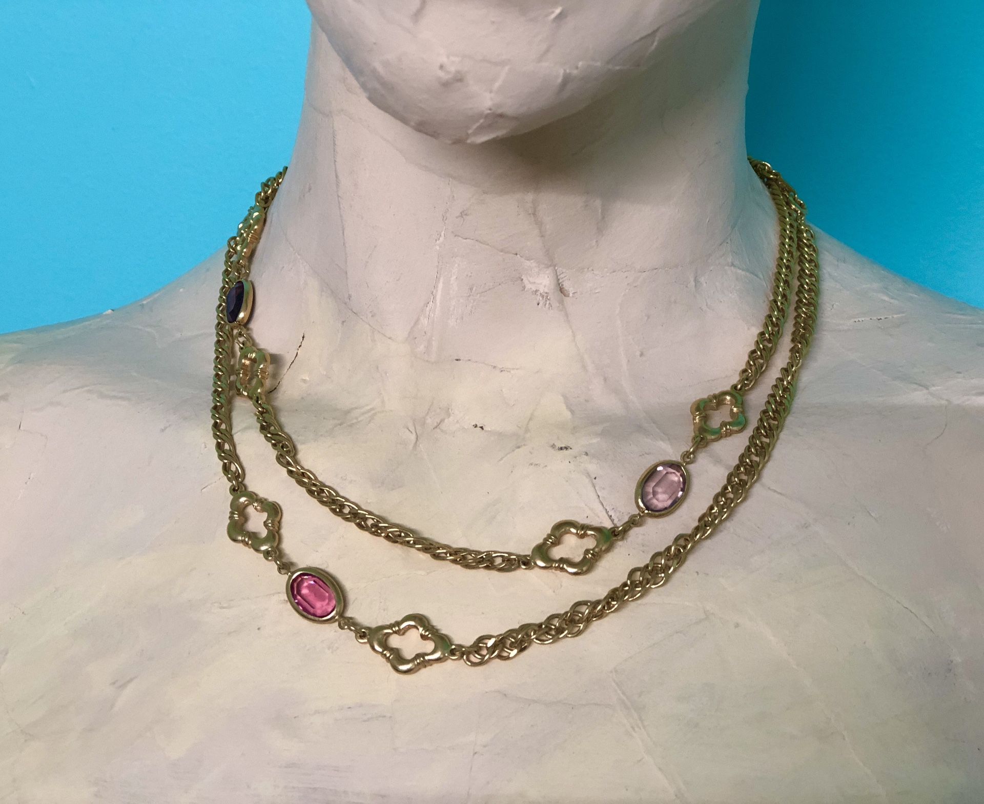 Vtg 70s Gold Tone Curb Fancy Chain 36” Opera Length Necklace/colored Stones 