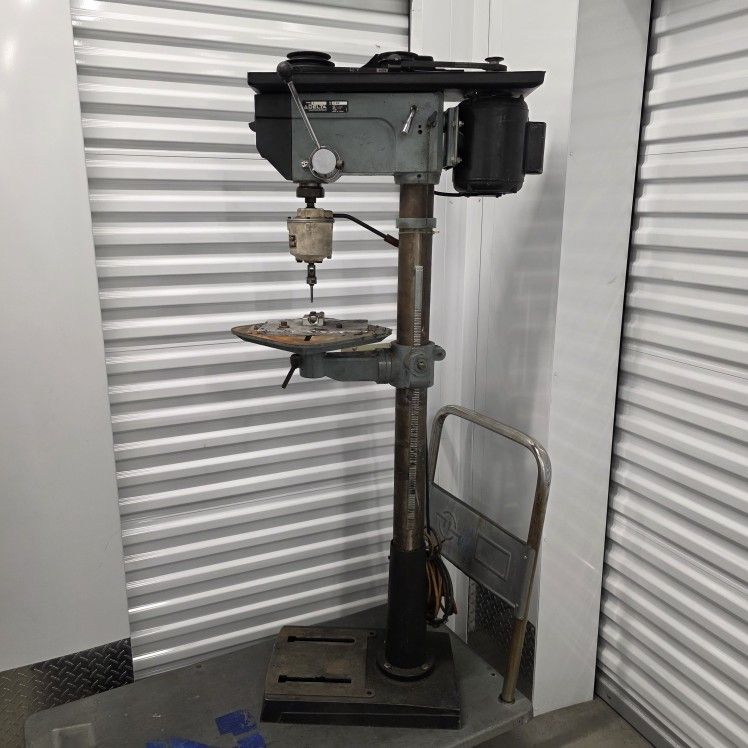 Delta Drill Press 17 900 16 1/2 With Procunier Tapping Head