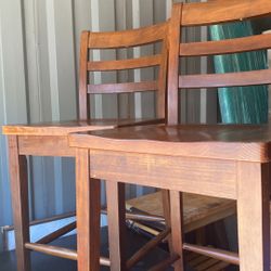 Full Bedroom Set And Kitchen Dining Table 