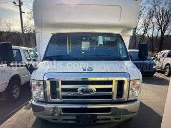 2013 Ford E-350