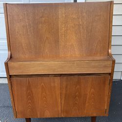 MCM desk