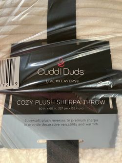 Cuddl duds Sherpa throw new with tags