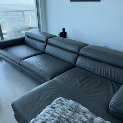 ITALIAN LEATHER SOFA WITH RECLINERS