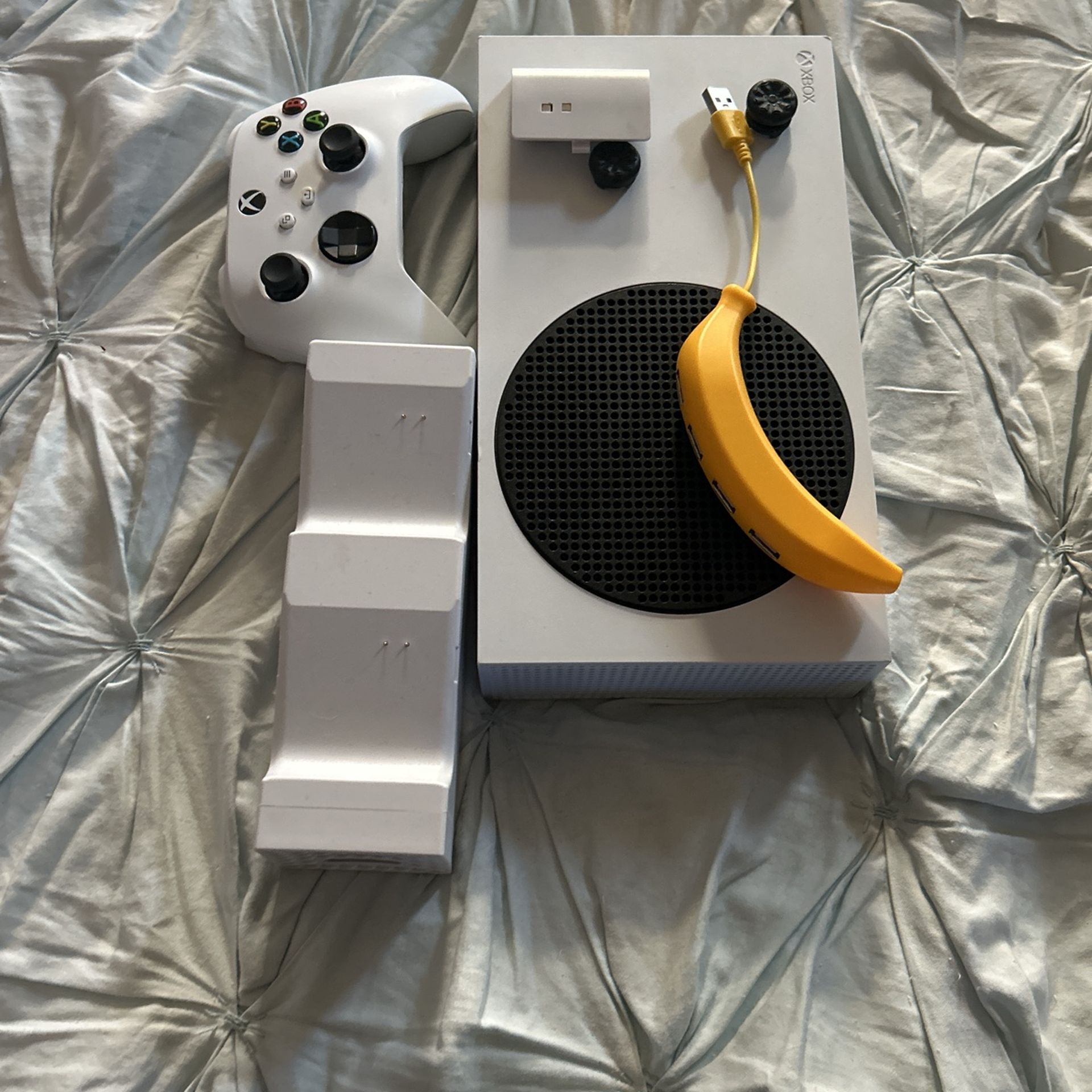 Xbox Series S And Controller
