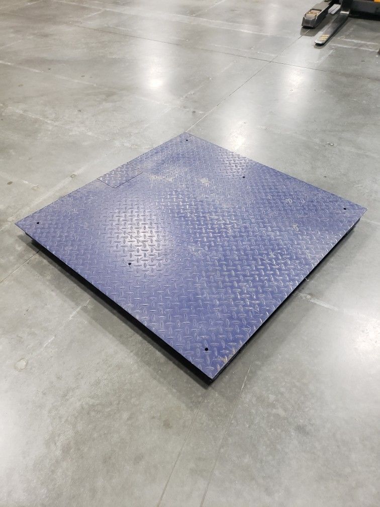Steele Floor 48x48 Scale
