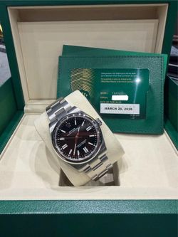 Rolex 134300 41 mm black dial complete full set