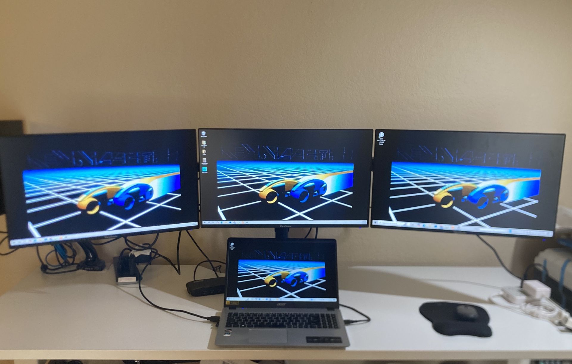 3 Monitors, Triple Monitor Arm, Docking Station 