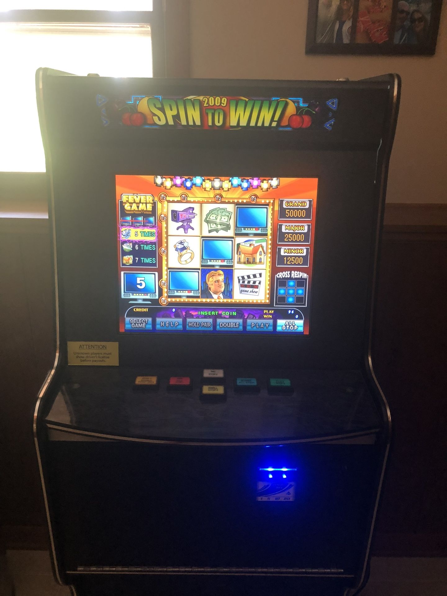 2009 Spin To Win Slot Machine