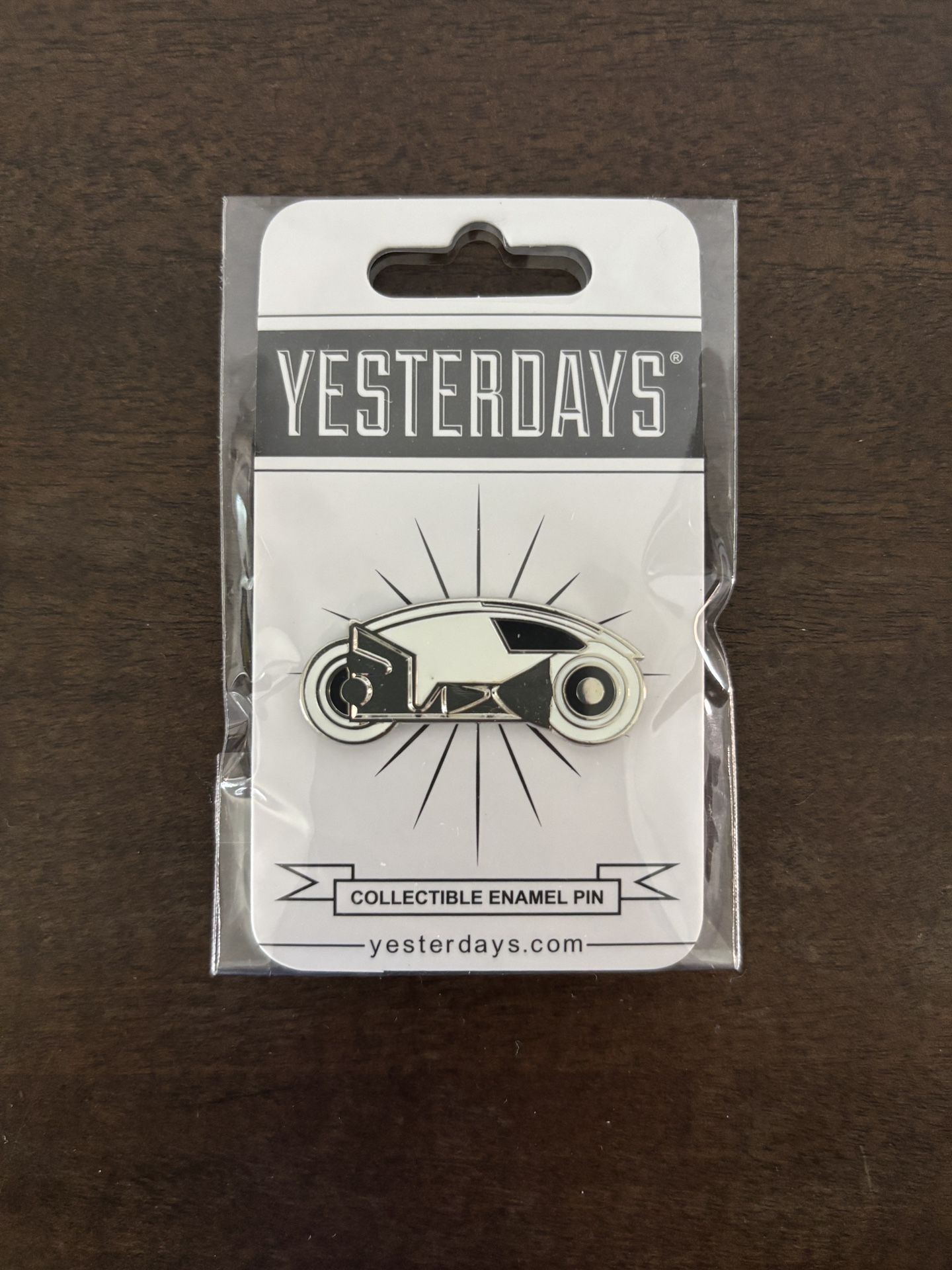Tron Light Cycle Enamel Pin SDCC 2025 Exclusive (Glow In The Dark Edition) (New)