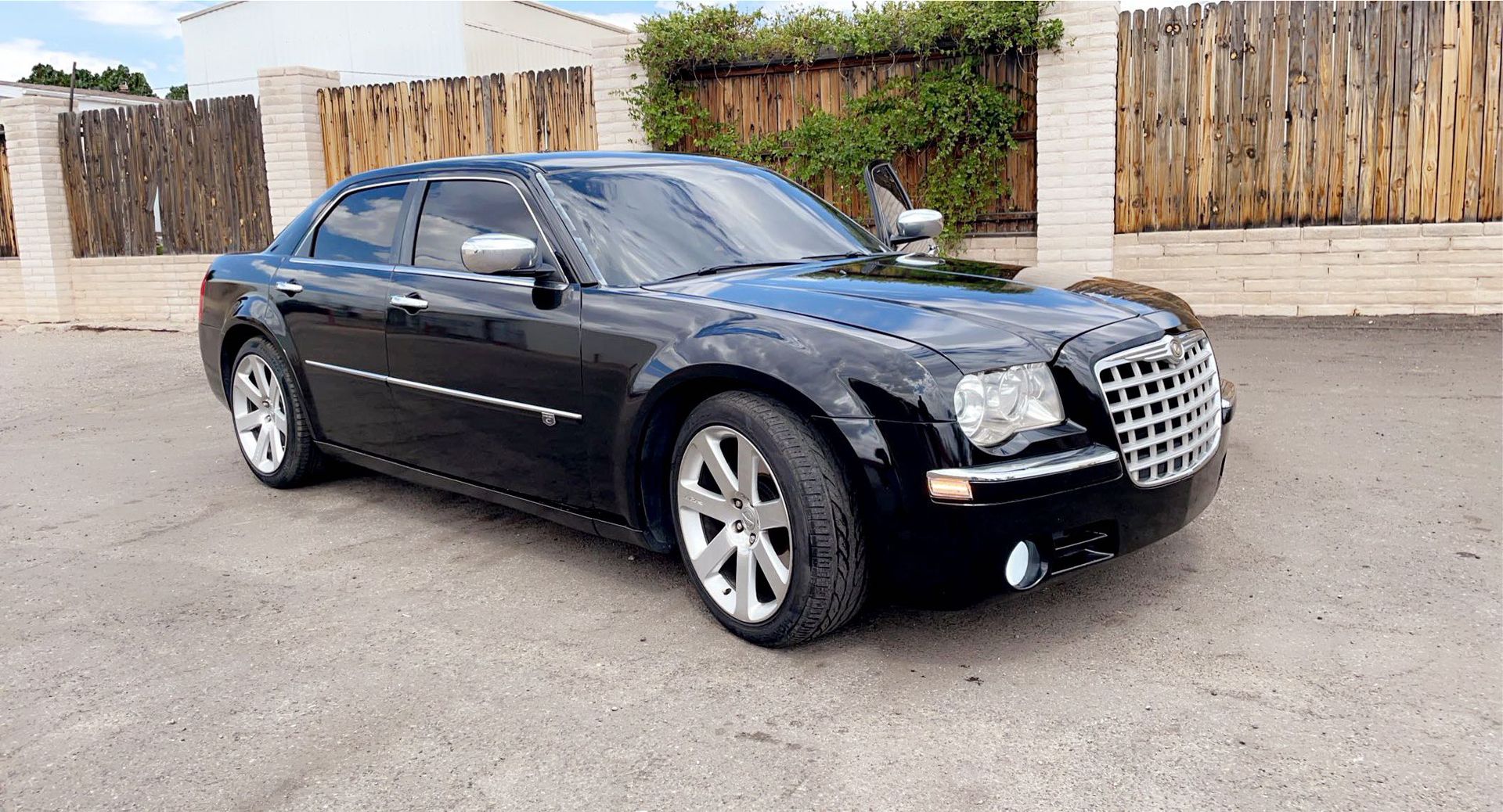 2009 Chrysler 300c for Sale in Albuquerque, NM OfferUp