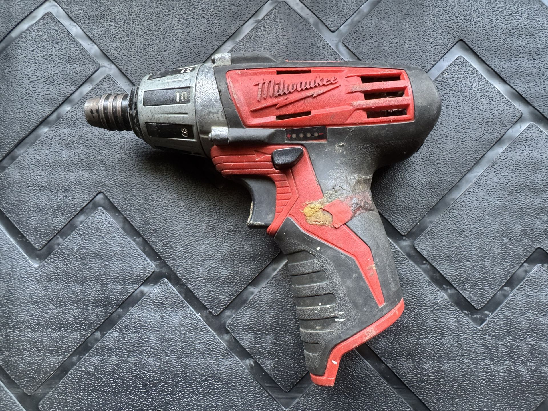 Milwaukee M12 Compact Driver 2401-20 And 1.5ah Battery