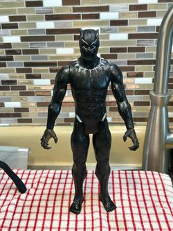 Black Panther action figure (Marvel-Avengers-Titan-Hero-Series 12 Inch