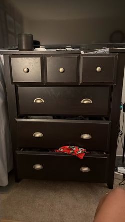 Used vertical 4 drawer dresser