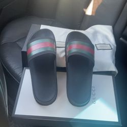 Almost Brand New Gucci Slides Need To Sell Asap