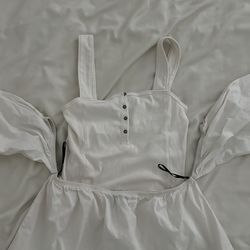 BUNDLE - Women’s White Crop Tops LOT 2