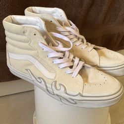 VANS -US Men’s size 10- SK8 Hi Flame Suede White High Top Sneakers and Has A Gray Flame Design & Only Wore Once-too Small for Me