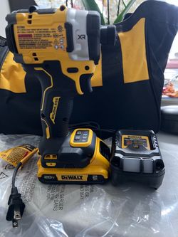 DEWALT XR DCF860 impact driver
