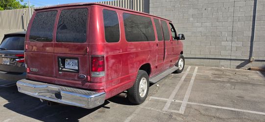 2001 Ford E-350