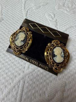 Vintage cameo post back earrings
