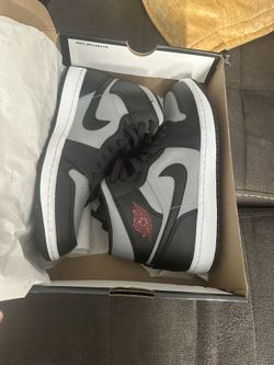 Air Jordan’s 1 Mid 