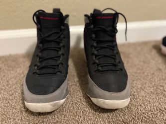 Air Jordan 9 Retro "Particle Grey" - Size 8 $60
