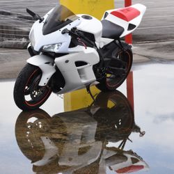 2004 honda cbr1000rr