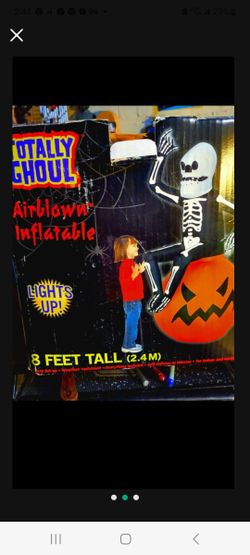 HALLOWEEN DECOR: popular PRE-OWNED, TOTALLY GHOUL 8' BLOW UP. LIGHTED PURPLE SKELETON ON