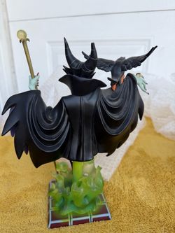 Walt Disney Showcase Grand Jester Studios Sleeping Beauty Maleficent Bust Figure