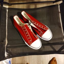 Epicstep Gym Shoes Size 8 New No Strings $15