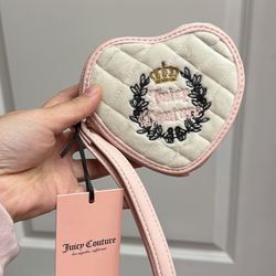 Juicy Couture Royal Couture Heart Zip Around: BRAND NEW