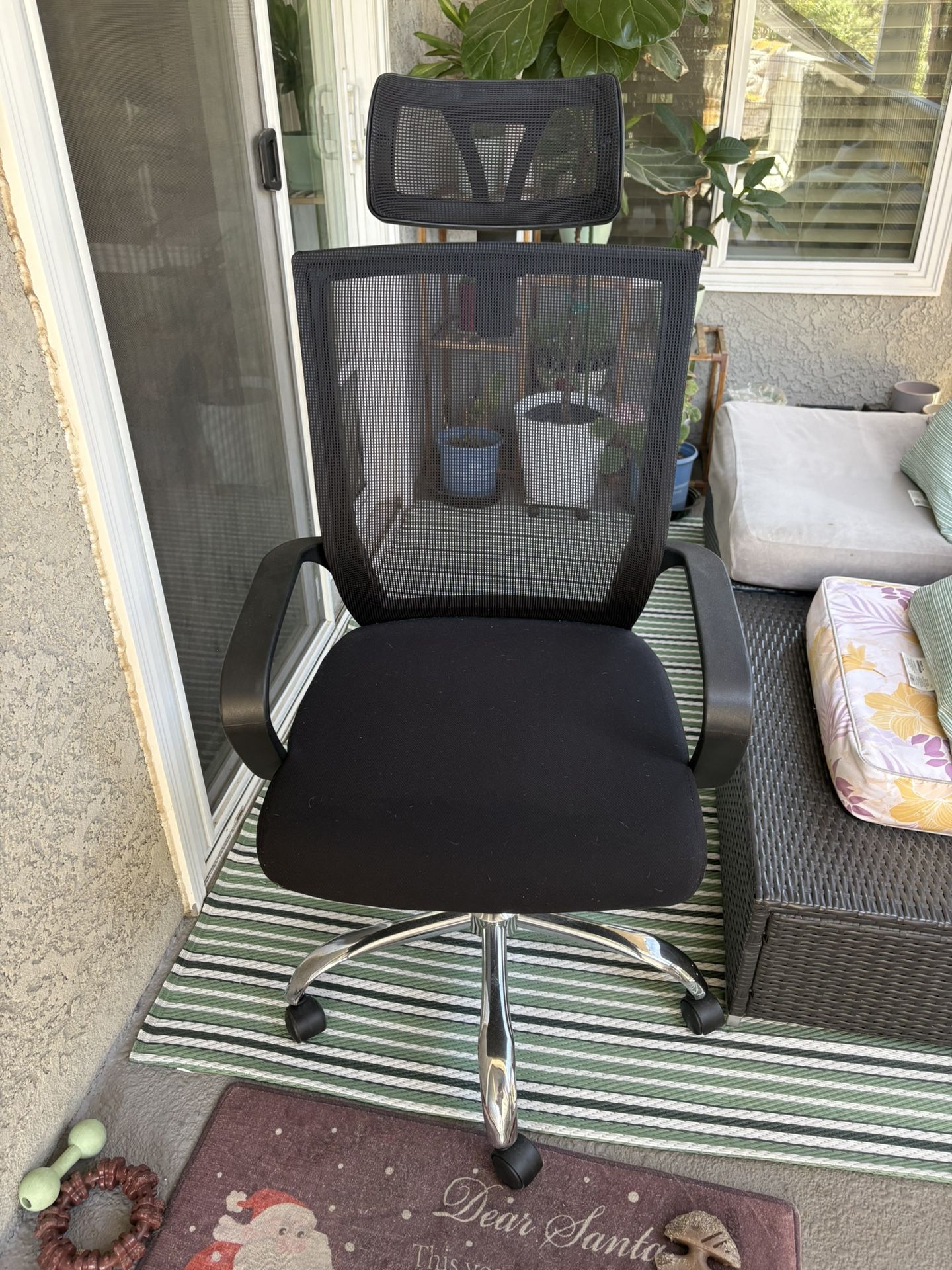 FREE - Adjustable Computer Chair 