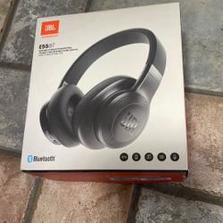 JBL  E55BT. Over-raro Headphones Bluetooh