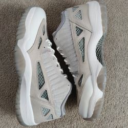 Air Jordan Retro 11 Low Ie Size 10/13 Men 
