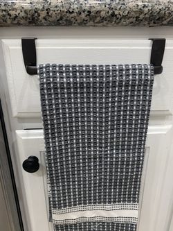 Towel door/drawer hanger
