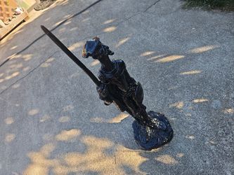 Don quijote black color statue