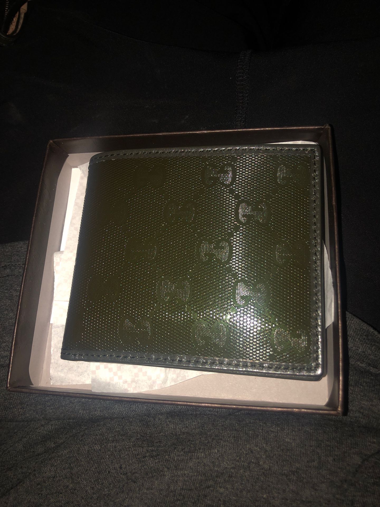 Gucci male wallet