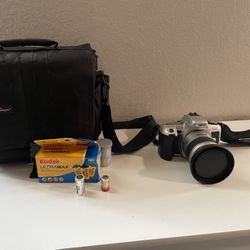 Minolta Dynax 505si 35mm SLR Camera w/ Zoom Lens + 4 Rolls Film