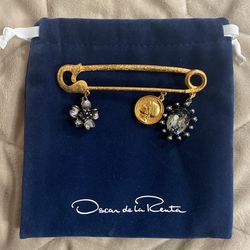 Oscar De Le Renta Broach