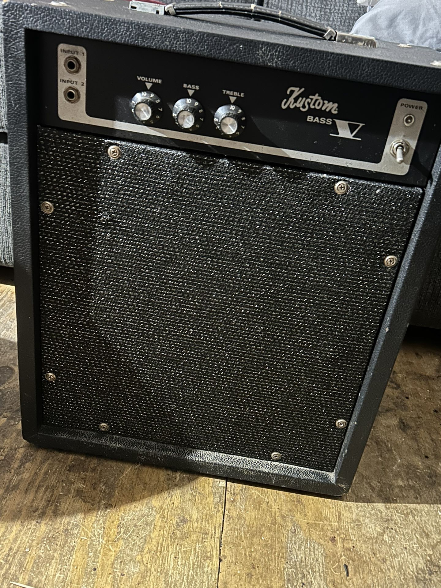 Vintage Kustom V Bass Amp