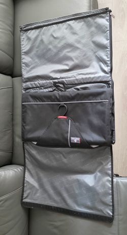 Kenneth Cole Reaction/Eagle Creek Business Suit Travel Bag