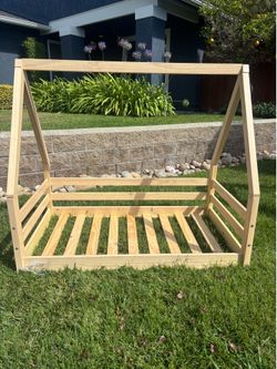 Toddler House Bed